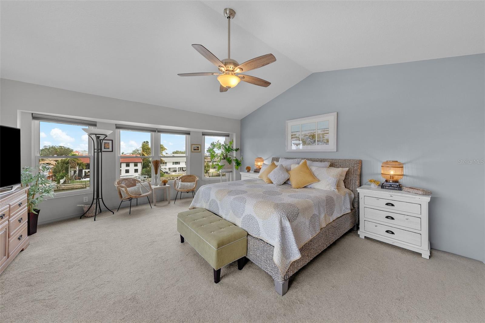 Listing photo id 23 for 1077 Pinellas Bayway S