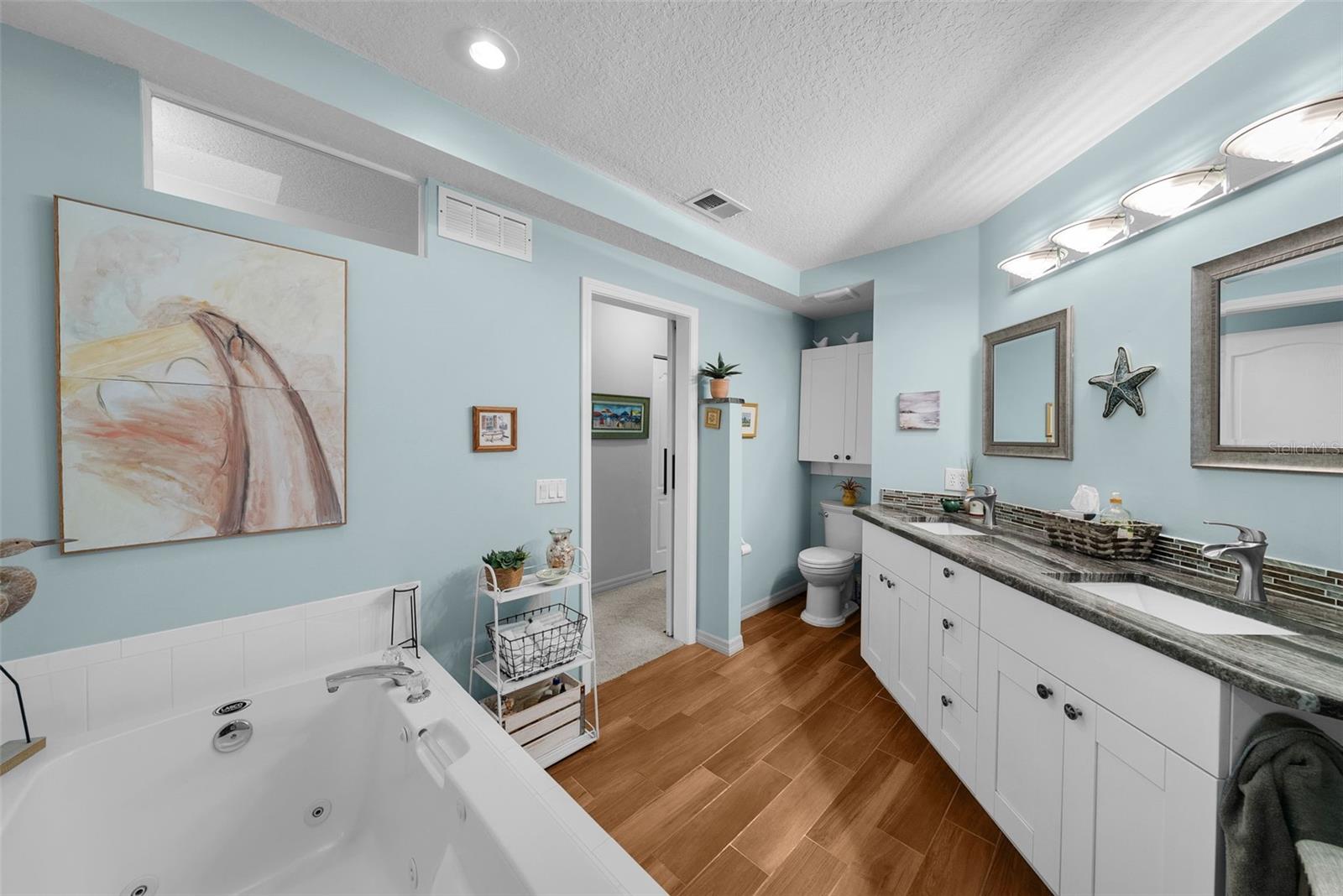 Listing photo id 28 for 1077 Pinellas Bayway S