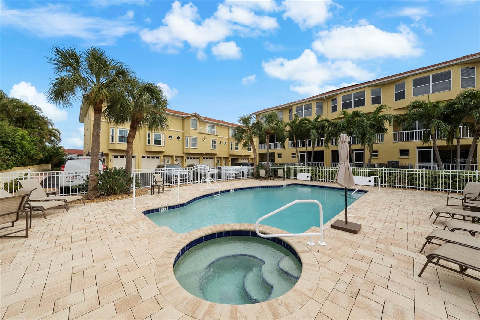 Listing photo id 50 for 1077 Pinellas Bayway S