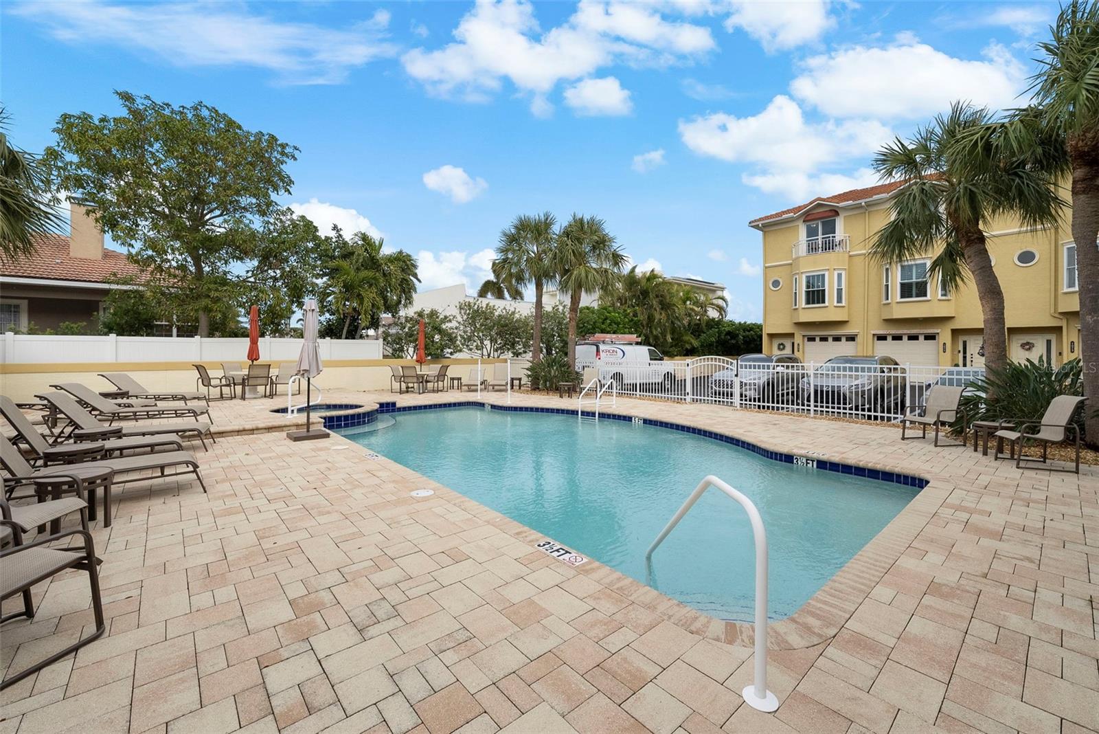 Listing photo id 51 for 1077 Pinellas Bayway S