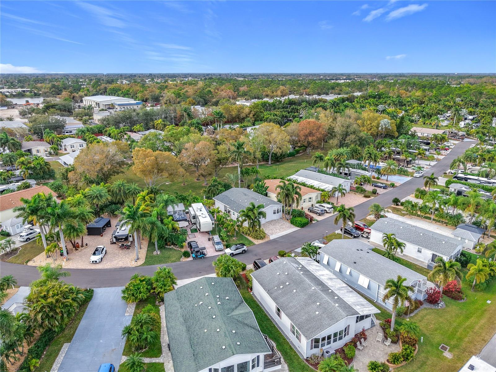 Image 13 of 83 For 10047 Parkwood Drive B51