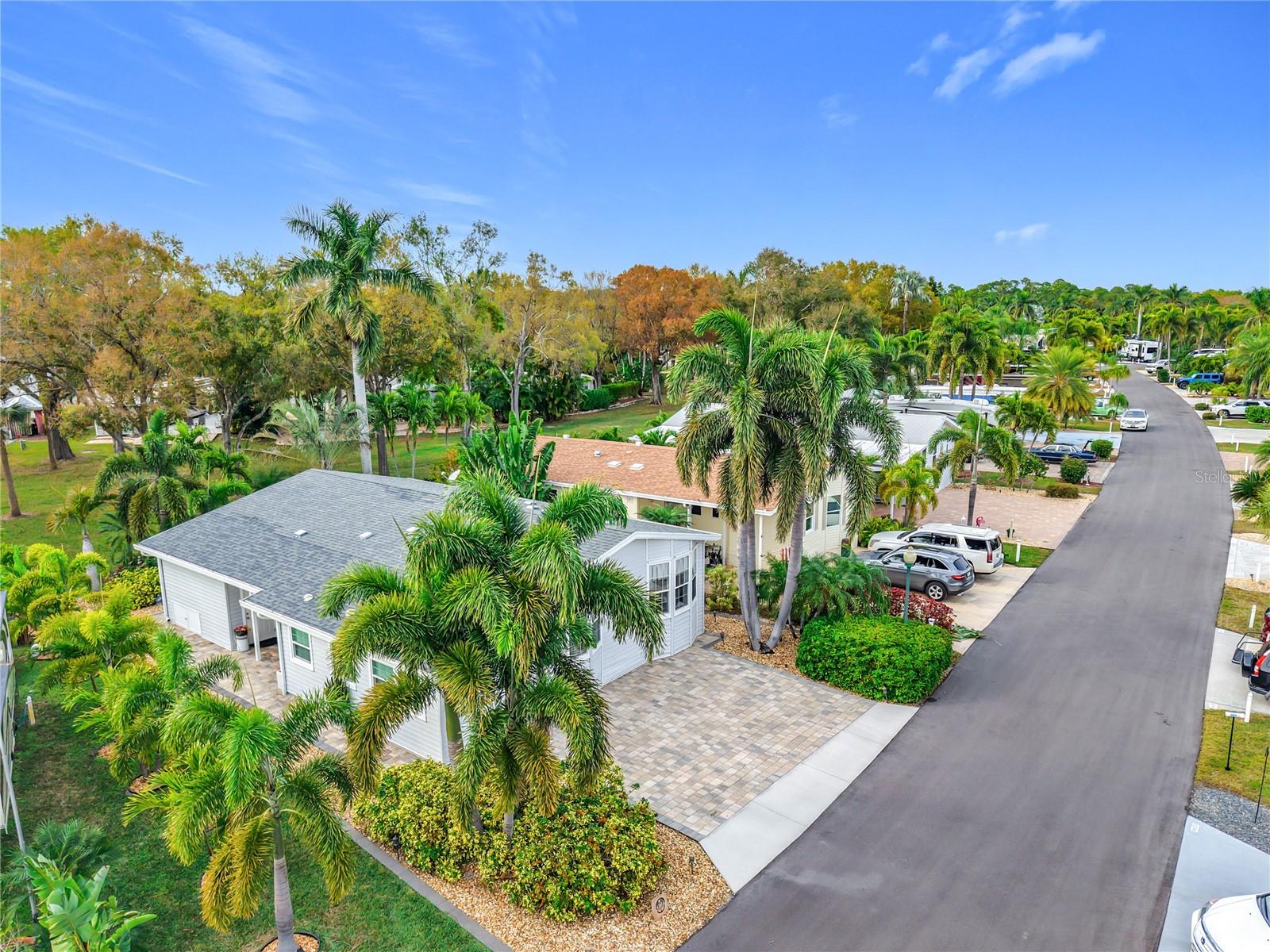 Image 14 of 83 For 10047 Parkwood Drive B51