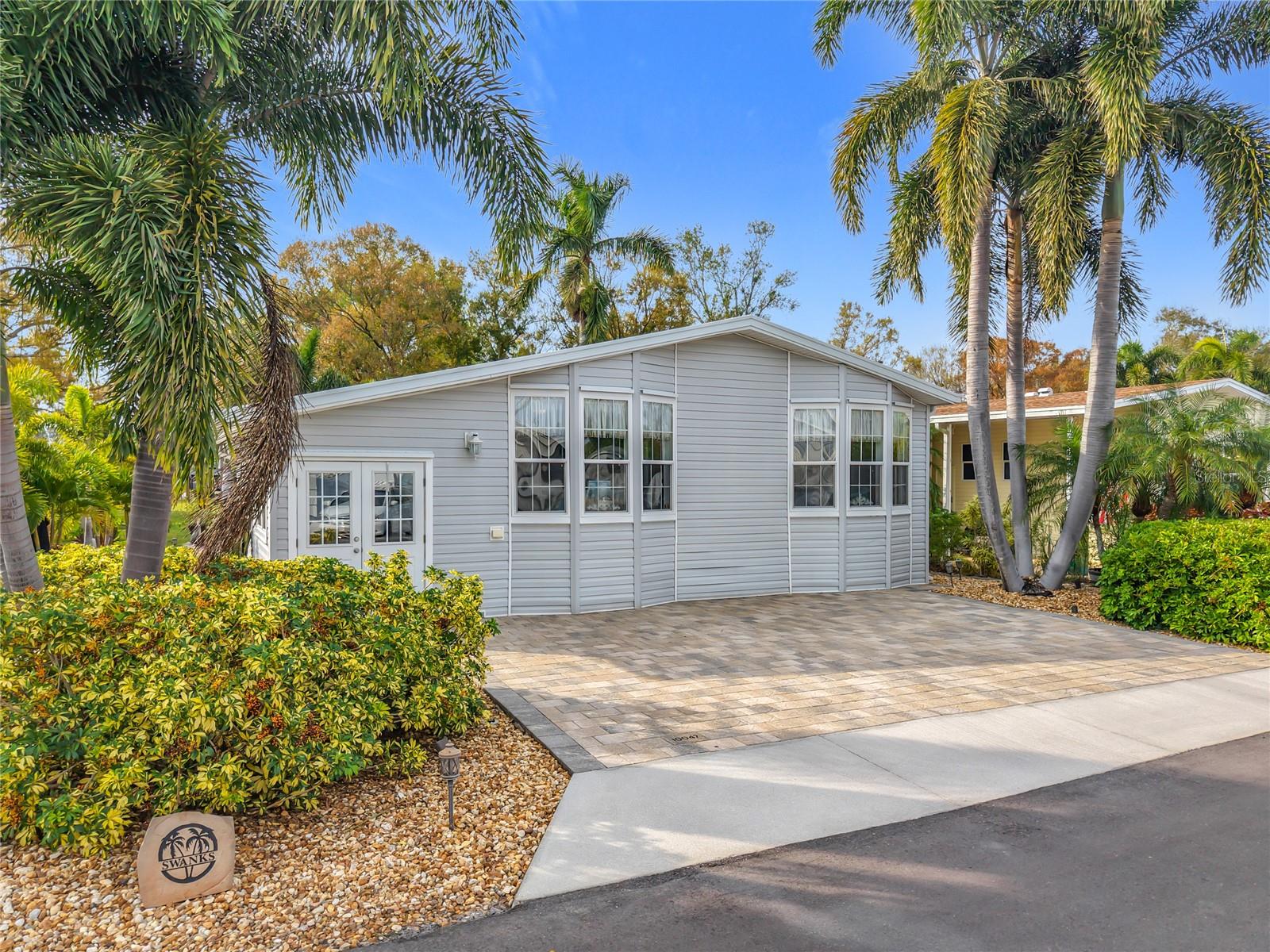 Image 2 of 83 For 10047 Parkwood Drive B51
