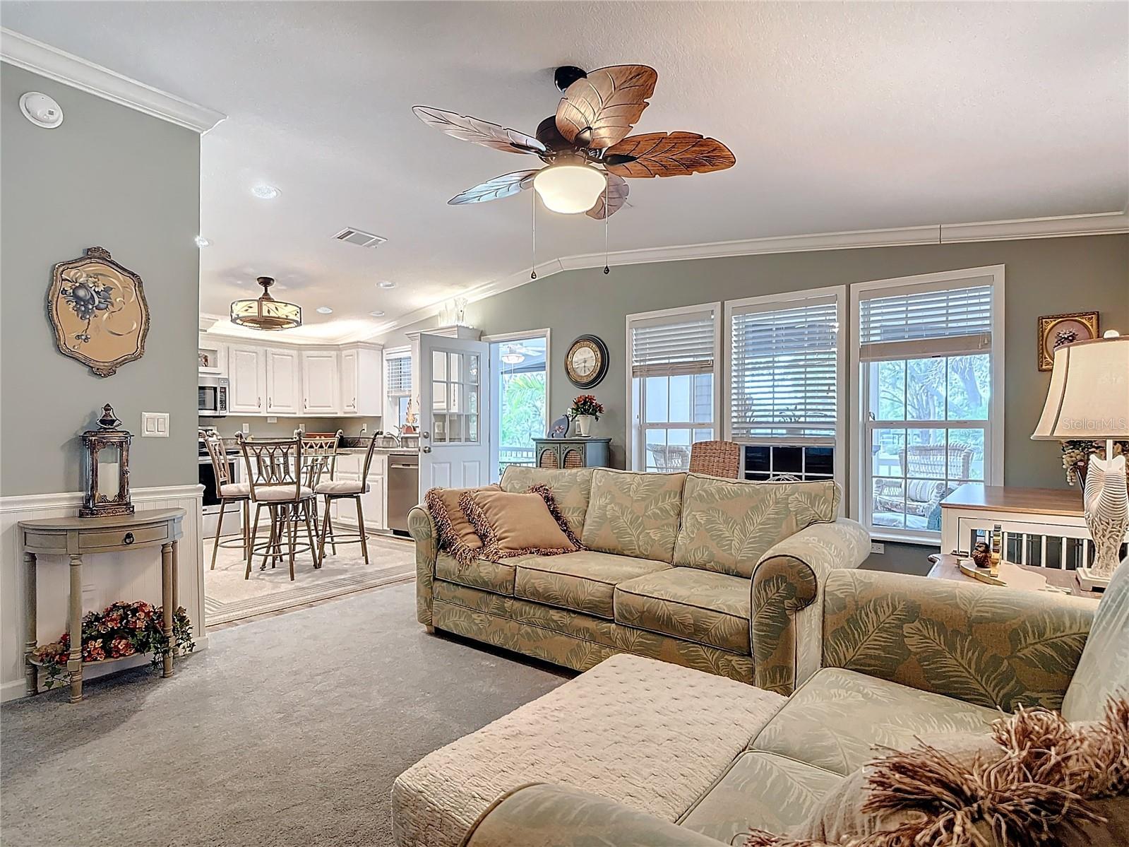 Image 27 of 83 For 10047 Parkwood Drive B51