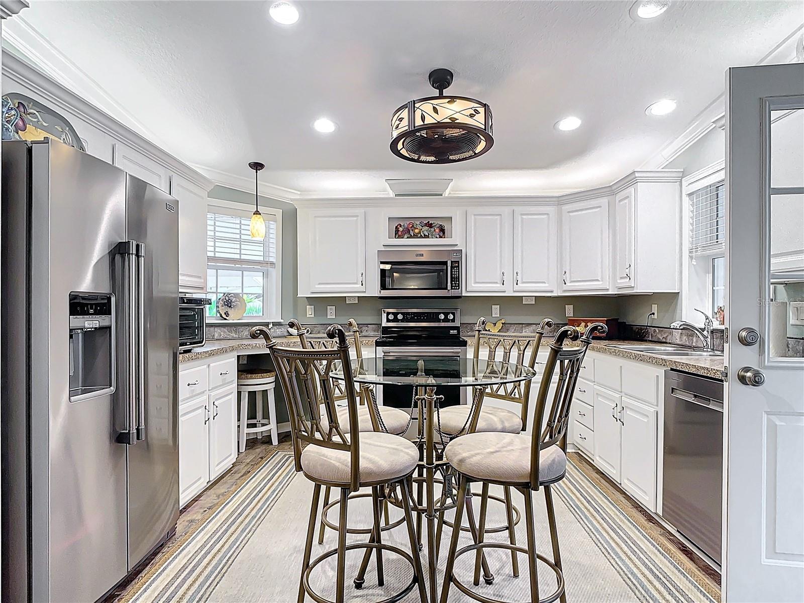 Image 29 of 83 For 10047 Parkwood Drive B51
