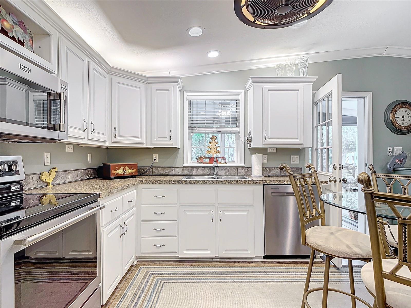 Image 31 of 83 For 10047 Parkwood Drive B51