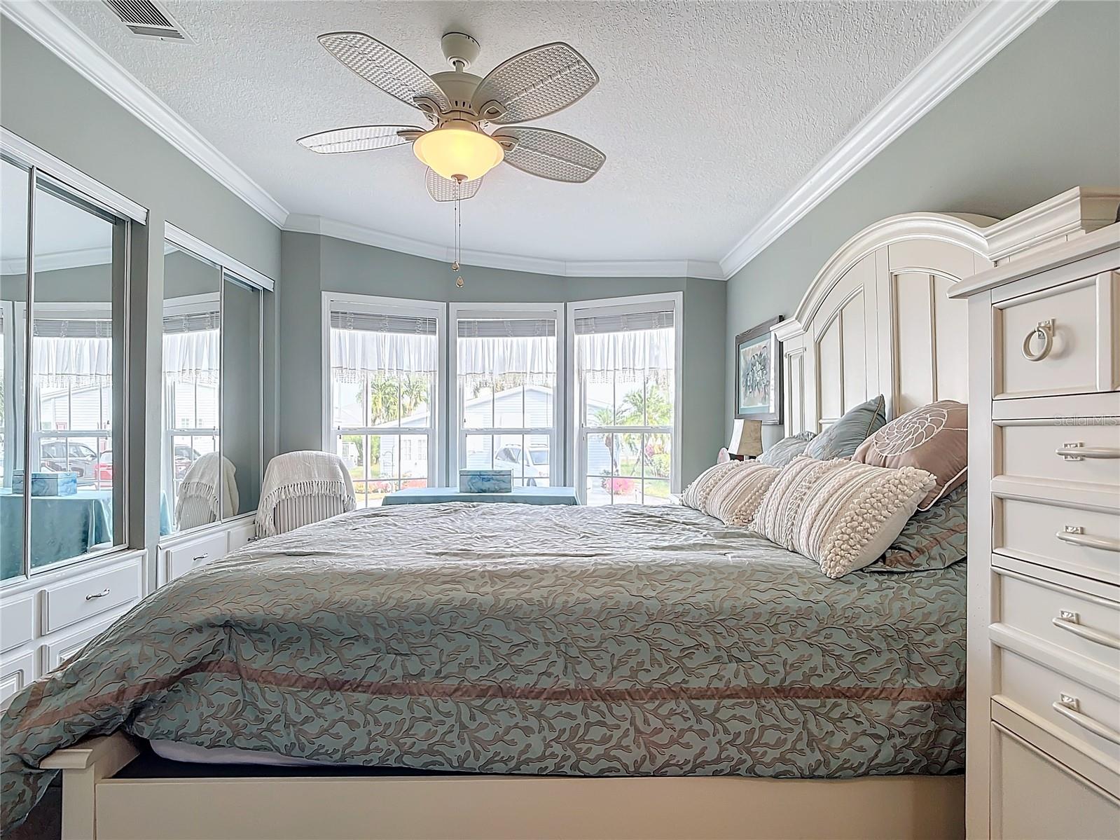 Image 39 of 83 For 10047 Parkwood Drive B51