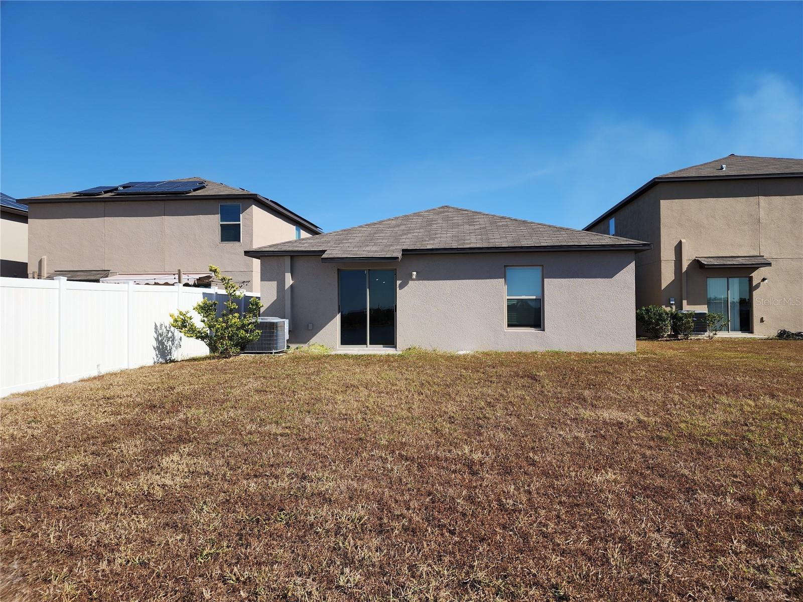 Image 15 of 20 For 838 Olive Conch Street