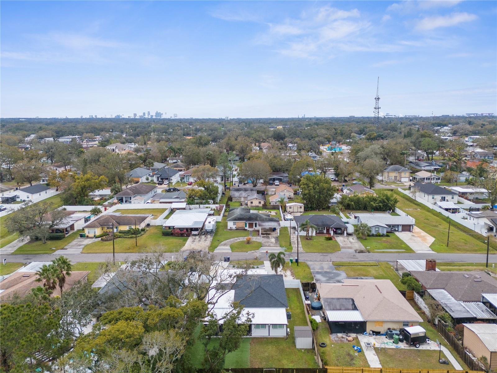 Listing photo id 5 for 1807 Crawford Street