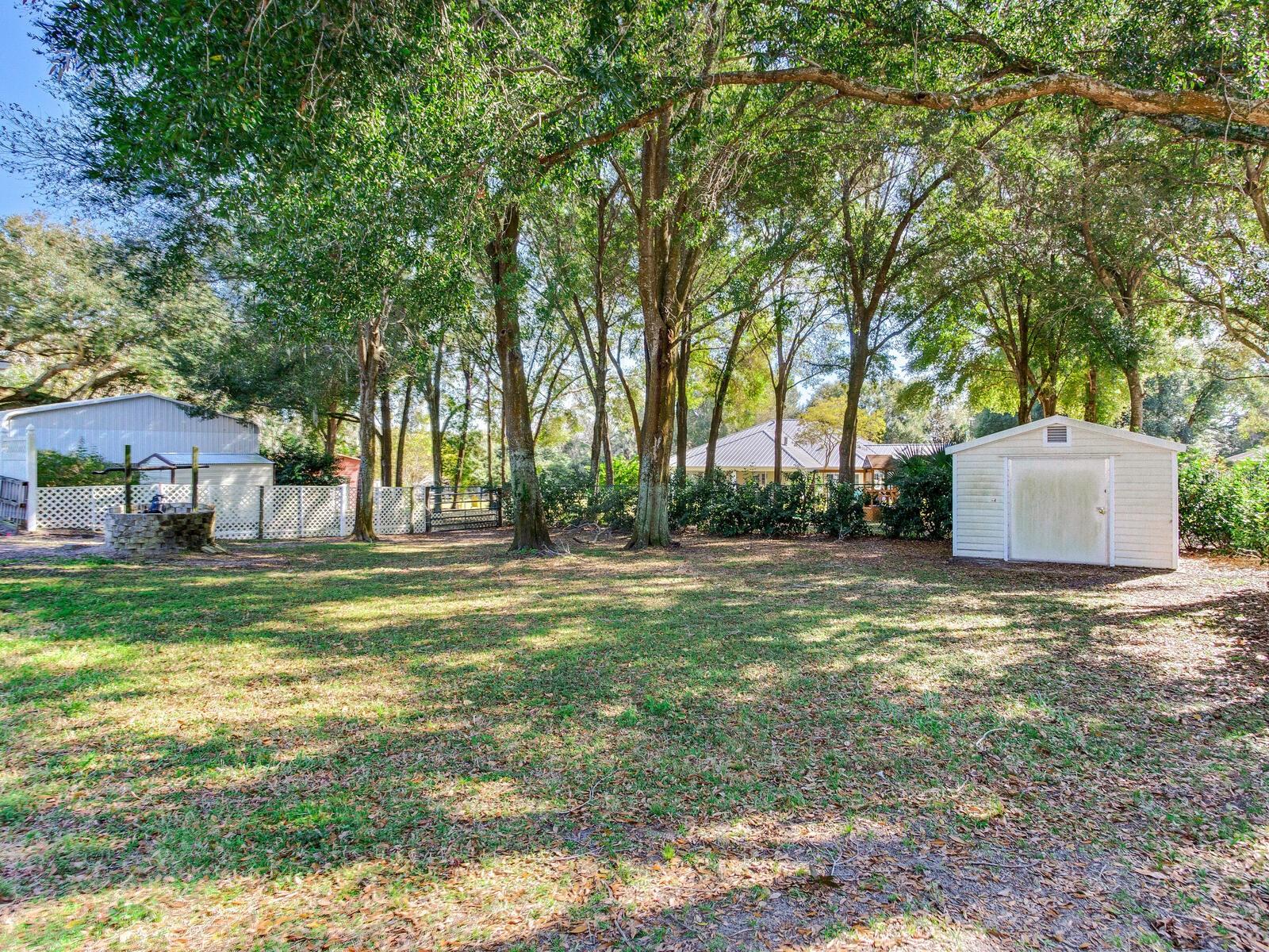 Listing photo id 85 for 1503 Limona Road