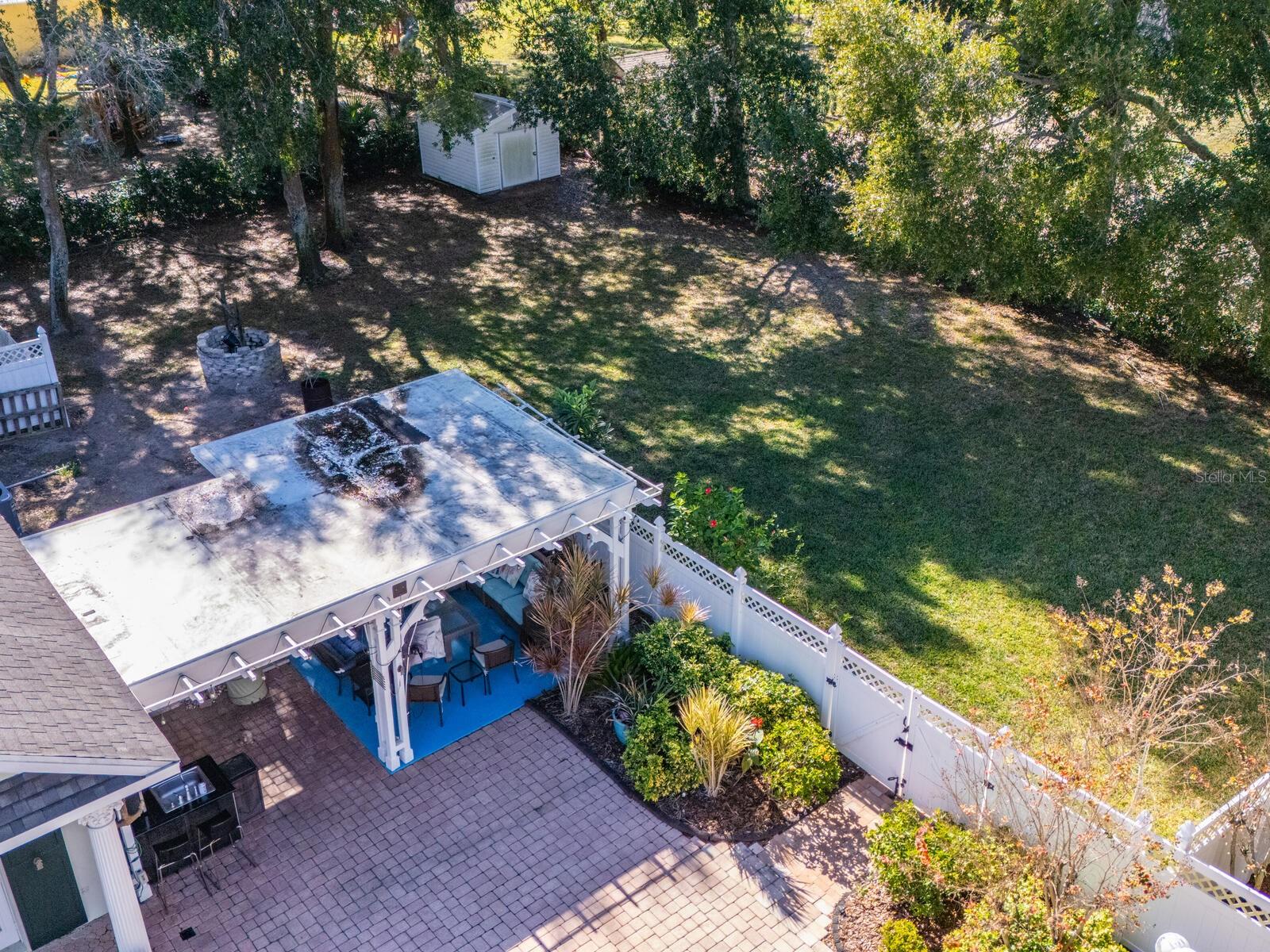 Listing photo id 87 for 1503 Limona Road