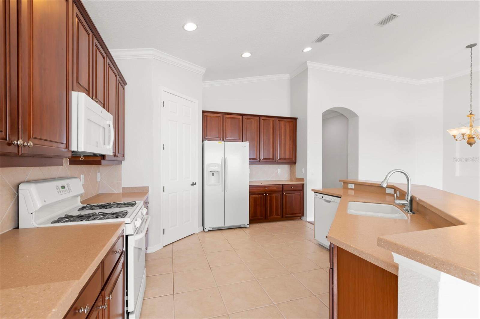 Image 14 of 57 For 1354 Emerald Dunes Drive