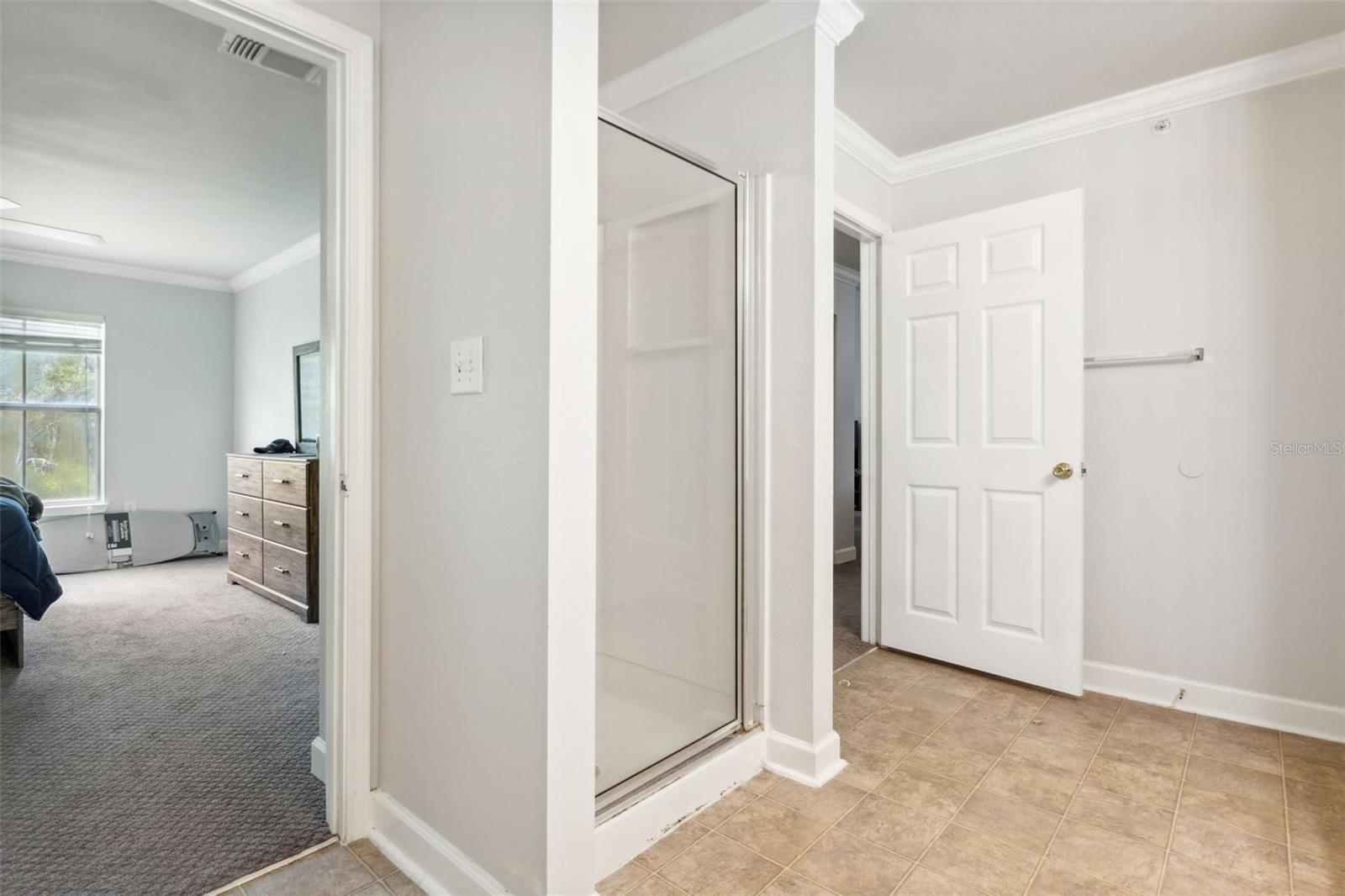 Image 18 of 26 For 18119 Sterling Gate Circle 18119