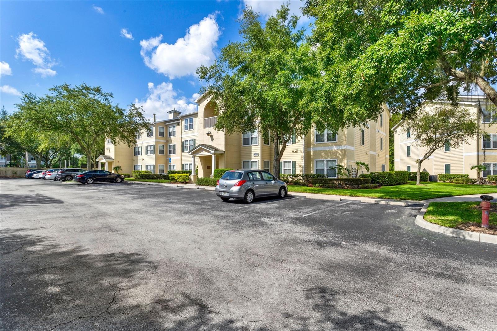 Image 2 of 26 For 18119 Sterling Gate Circle 18119