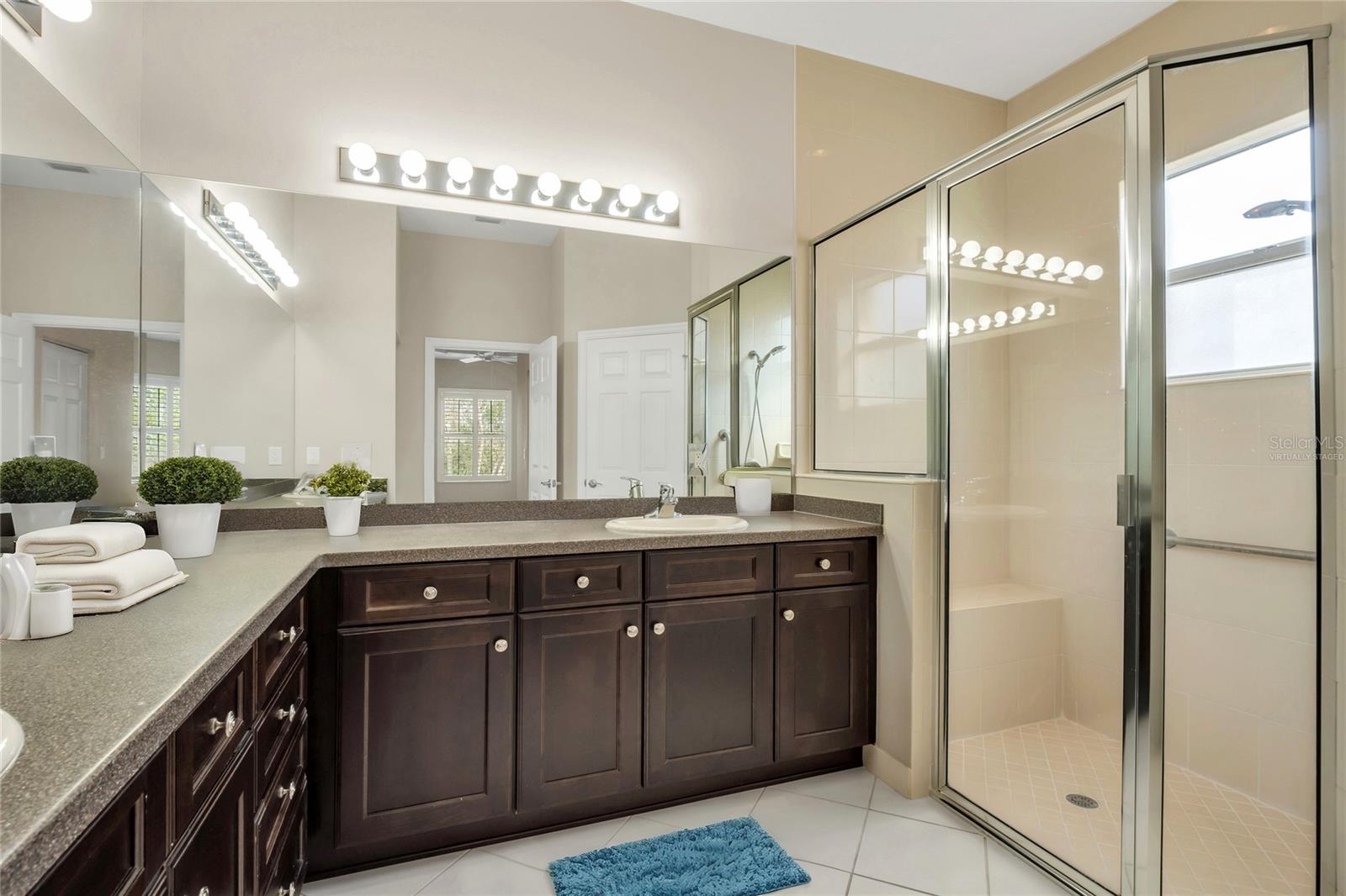 Image 16 of 41 For 16127 Cape Coral Drive