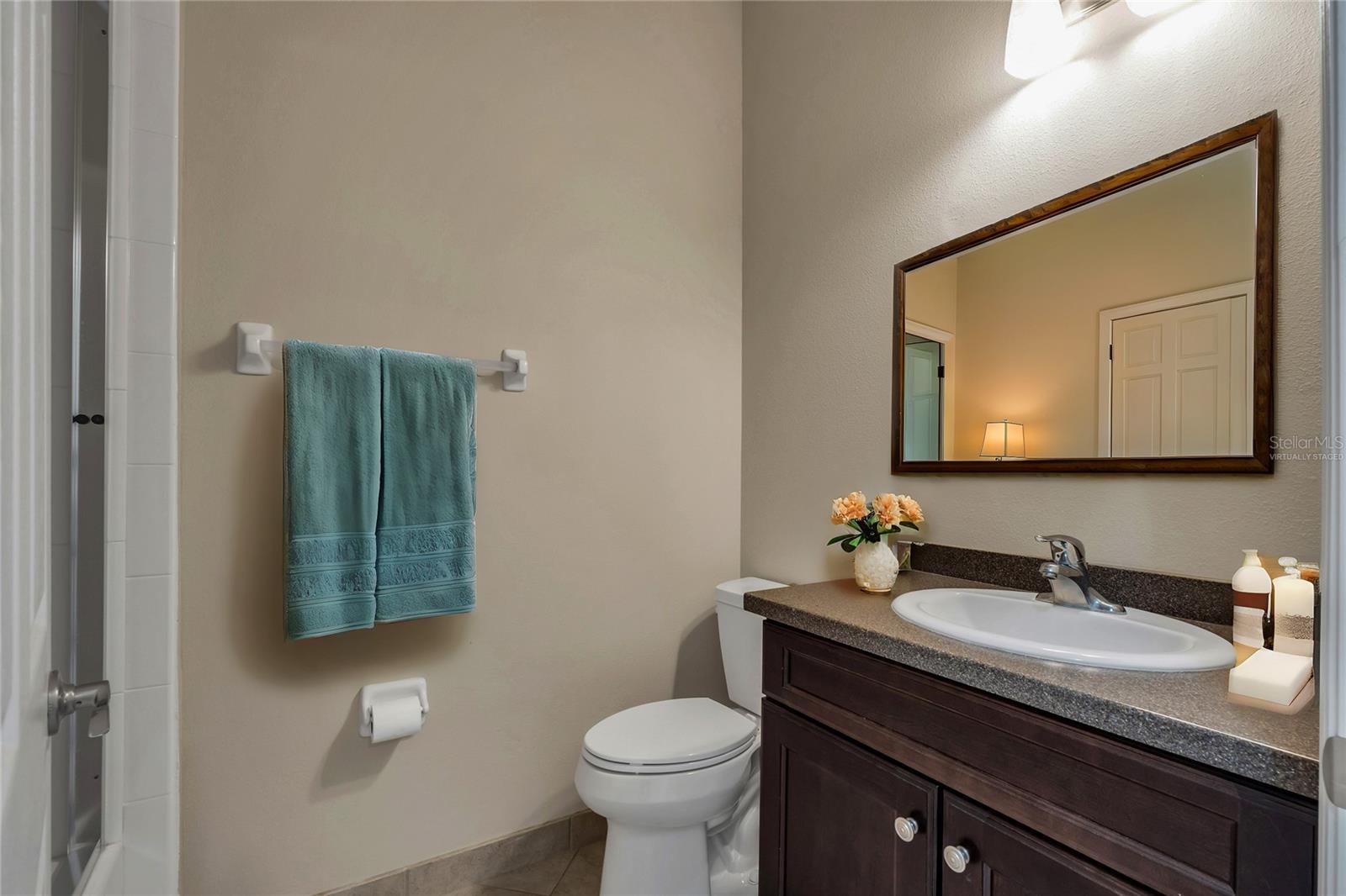 Image 20 of 41 For 16127 Cape Coral Drive