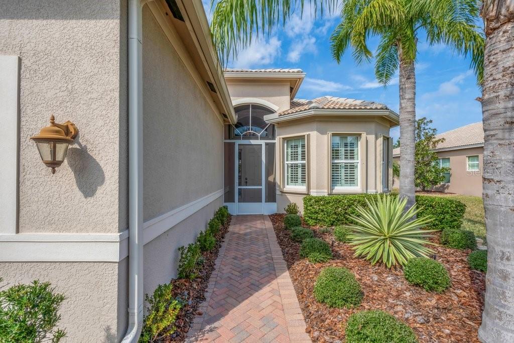 Image 4 of 41 For 16127 Cape Coral Drive