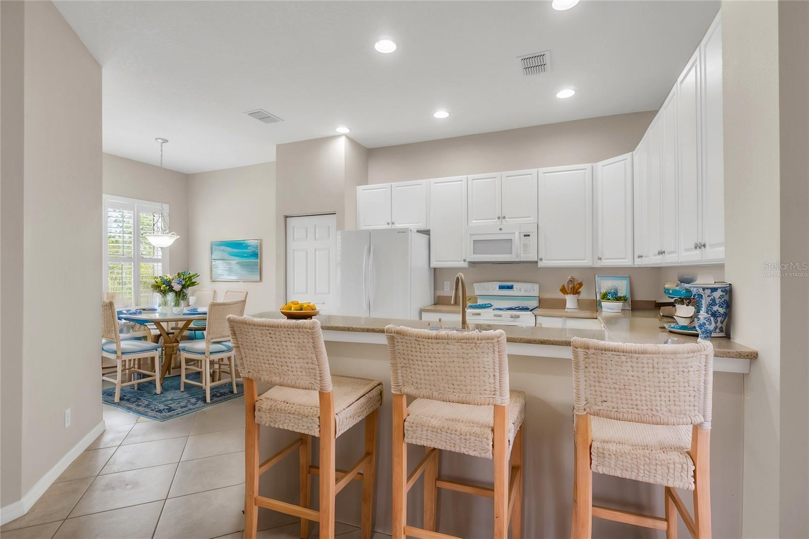 Image 9 of 41 For 16127 Cape Coral Drive