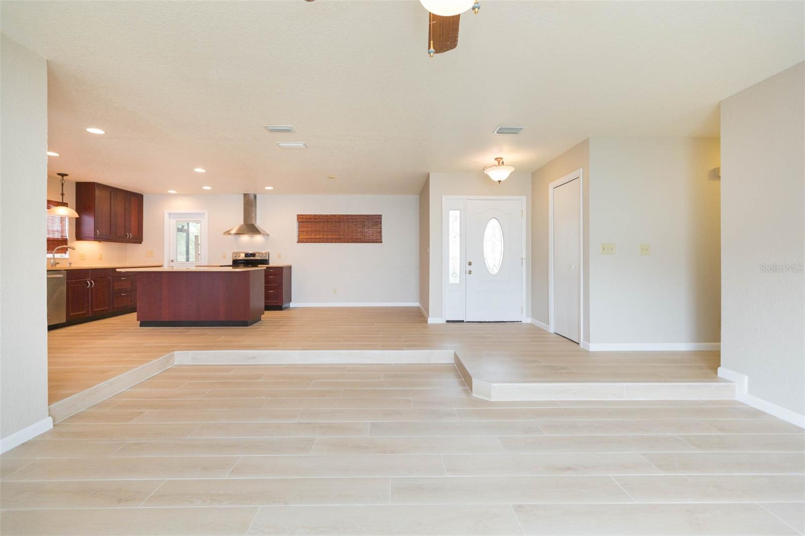 Image 10 of 41 For 8310 Archwood Circle