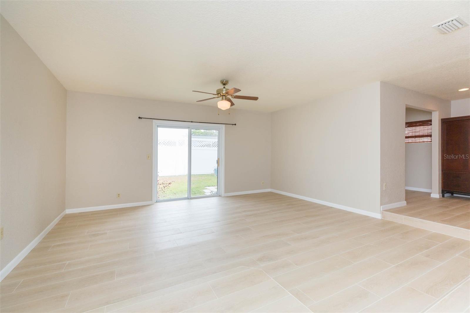 Image 13 of 41 For 8310 Archwood Circle