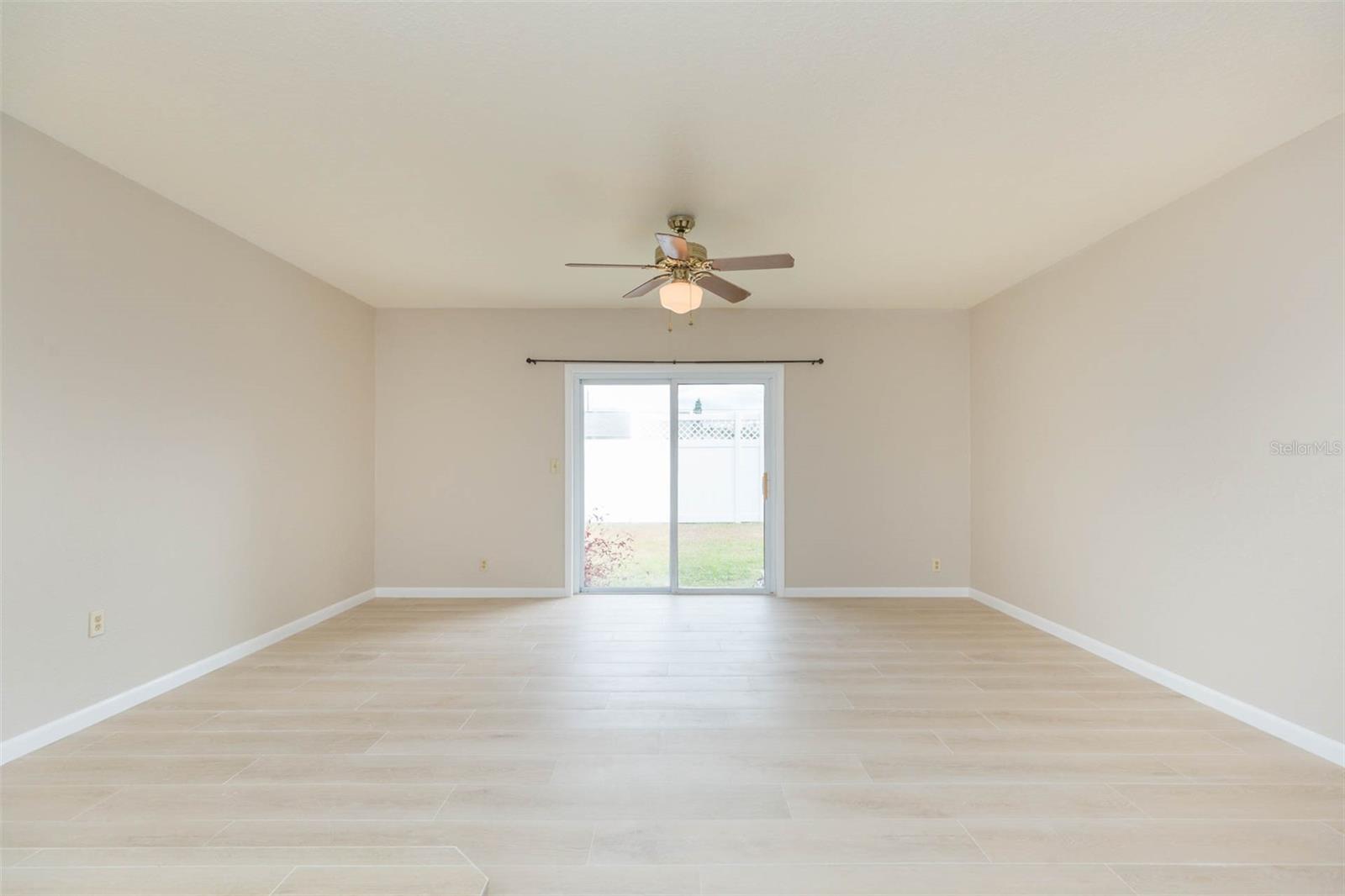 Image 14 of 41 For 8310 Archwood Circle