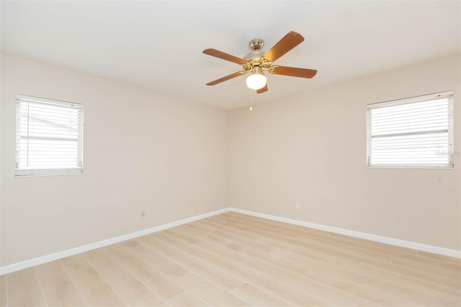 Image 25 of 41 For 8310 Archwood Circle