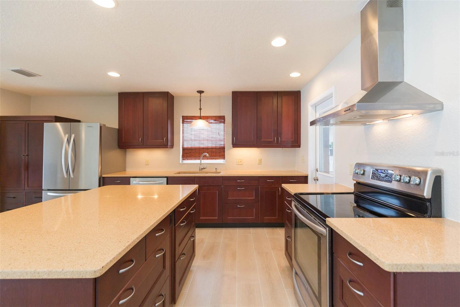 Image 5 of 41 For 8310 Archwood Circle