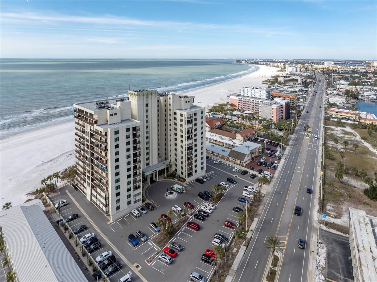 Listing photo id 23 for 3820 Gulf Boulevard 203