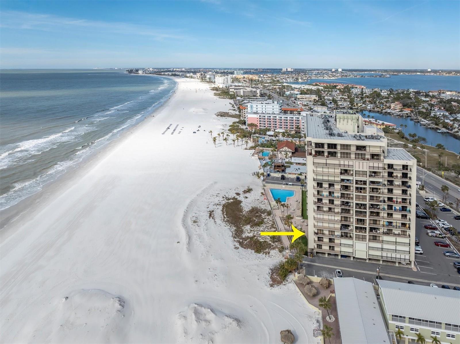 Listing photo id 24 for 3820 Gulf Boulevard 203