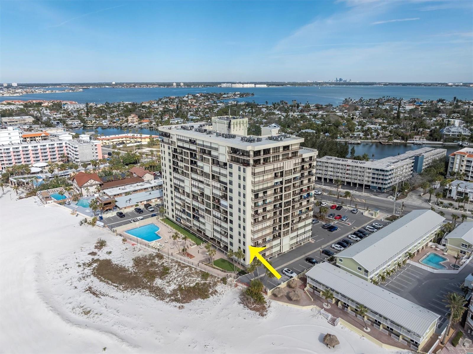 Listing photo id 25 for 3820 Gulf Boulevard 203