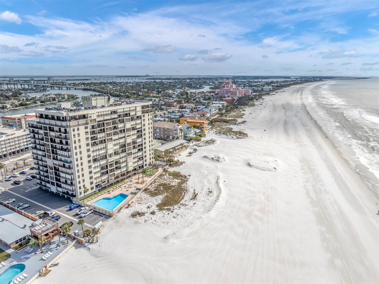 Listing photo id 27 for 3820 Gulf Boulevard 203