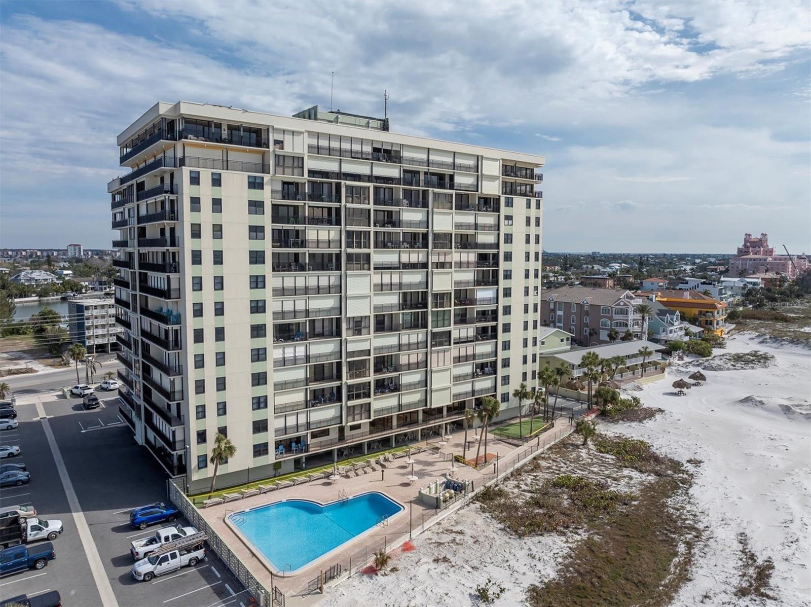 Listing photo id 28 for 3820 Gulf Boulevard 203