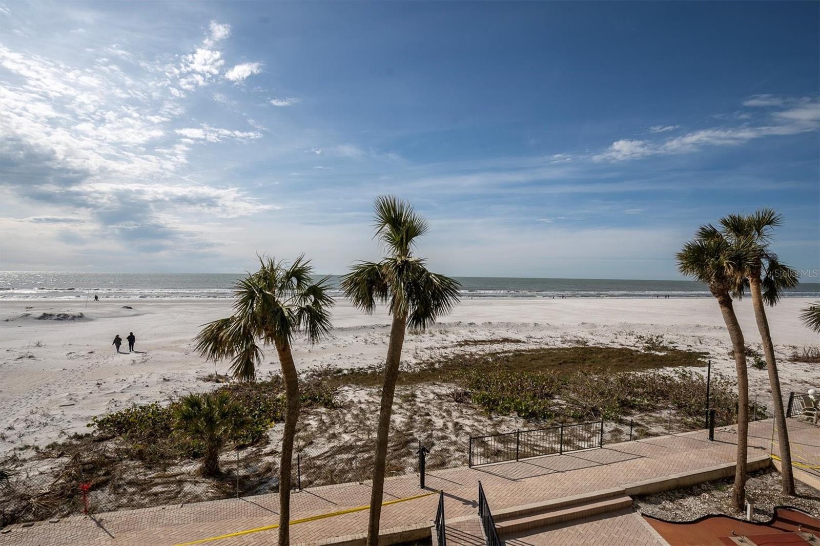 Listing photo id 31 for 3820 Gulf Boulevard 203