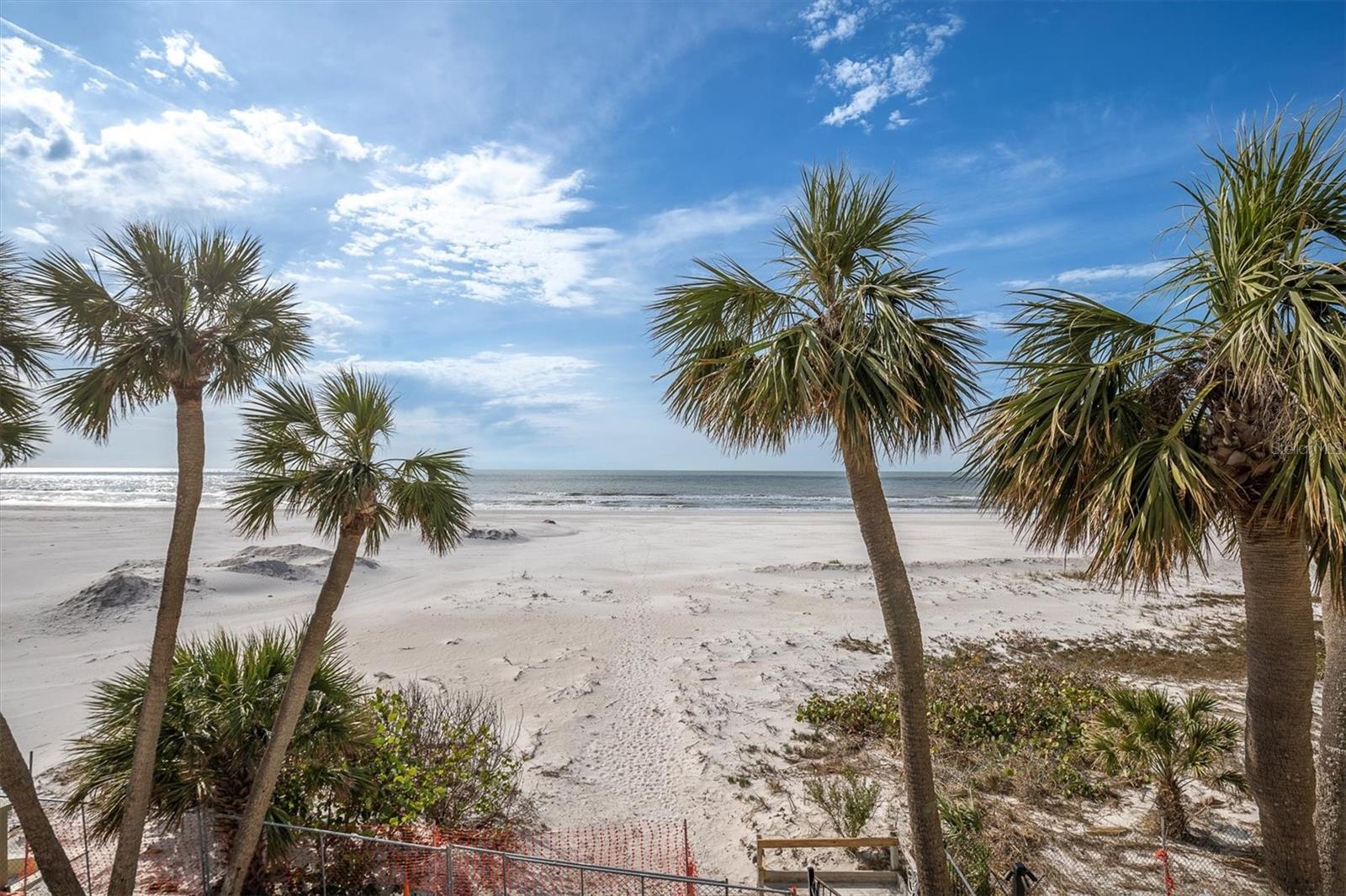 Listing photo id 5 for 3820 Gulf Boulevard 203