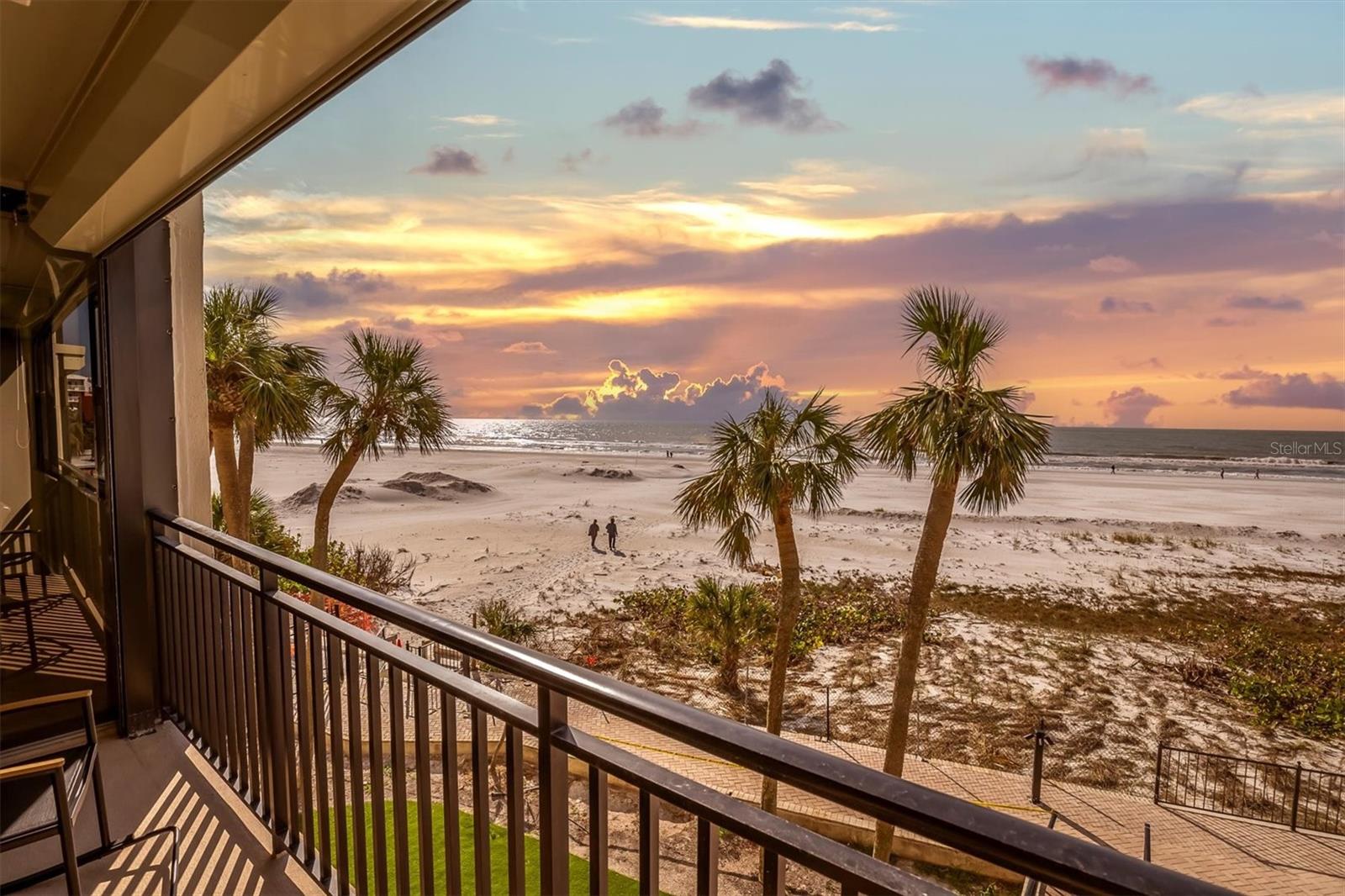 Listing photo id 6 for 3820 Gulf Boulevard 203