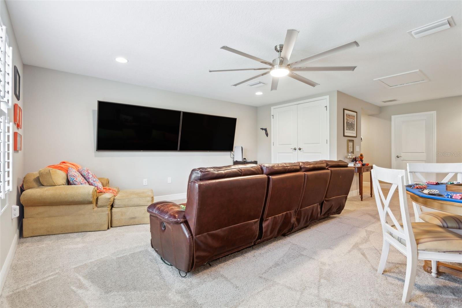 Listing photo id 44 for 21812 Emory Oak Place