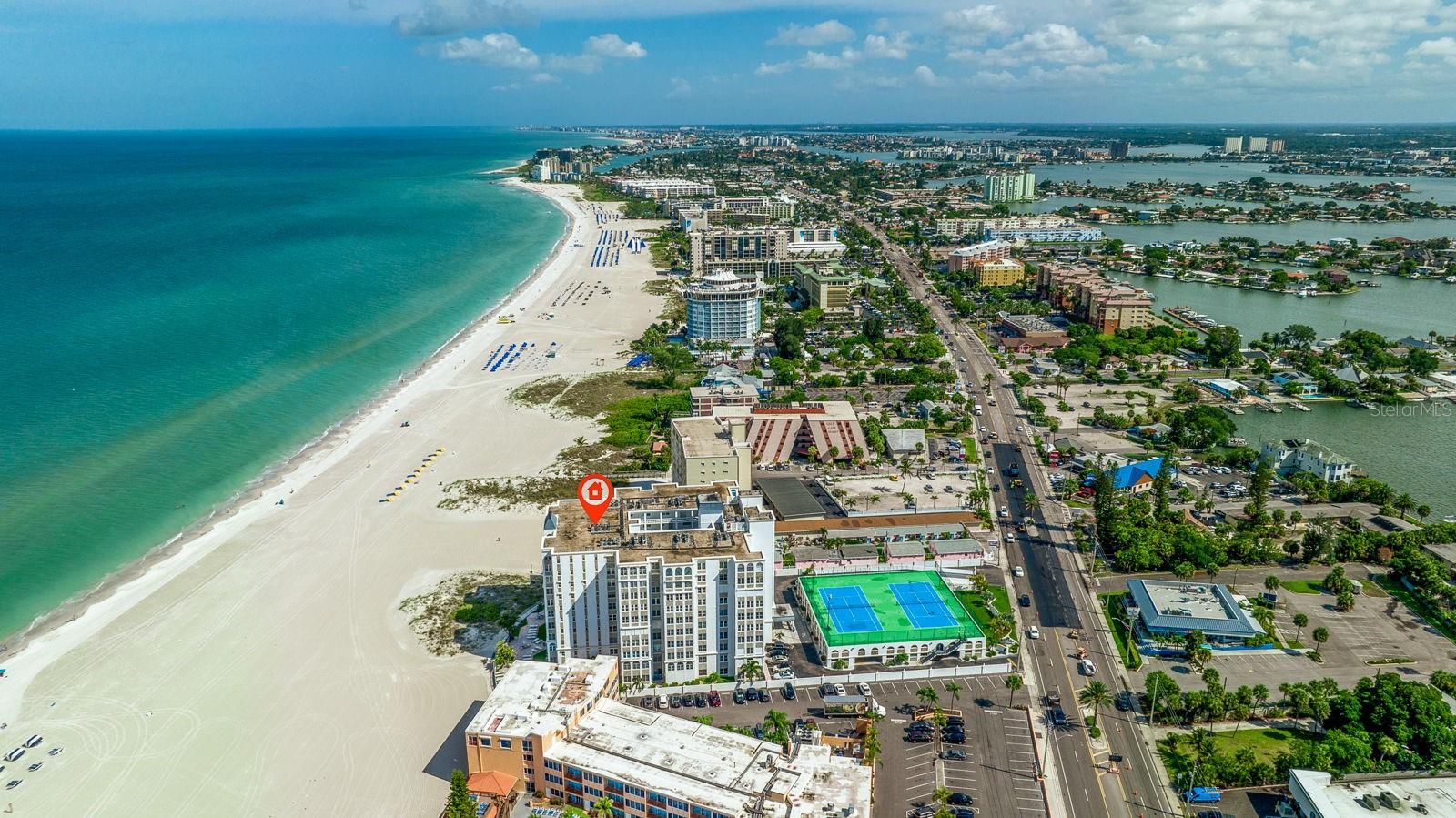 Listing photo id 40 for 4950 Gulf Boulevard 409