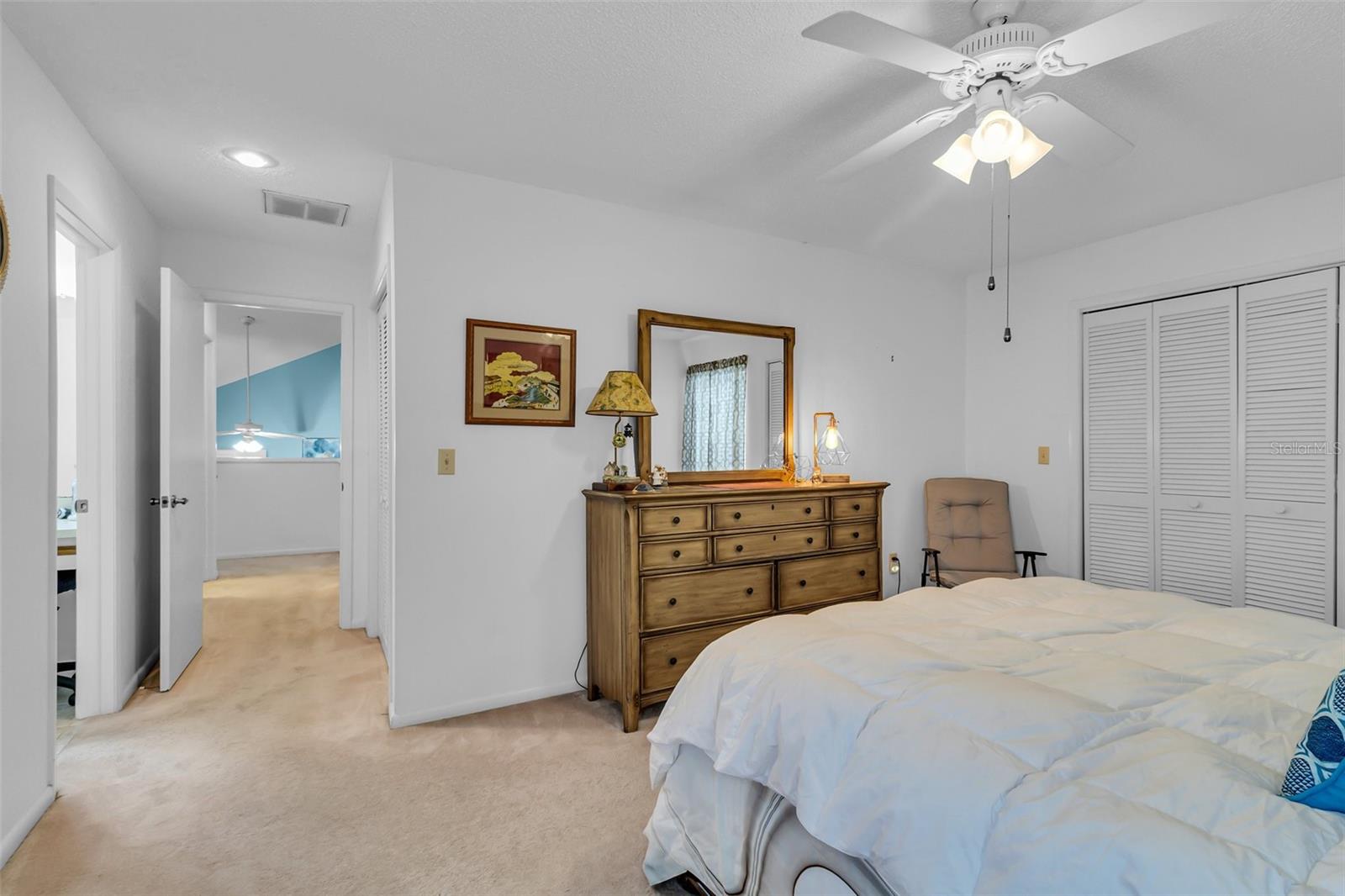 Listing photo id 18 for 11961 Edgeview Court 11961