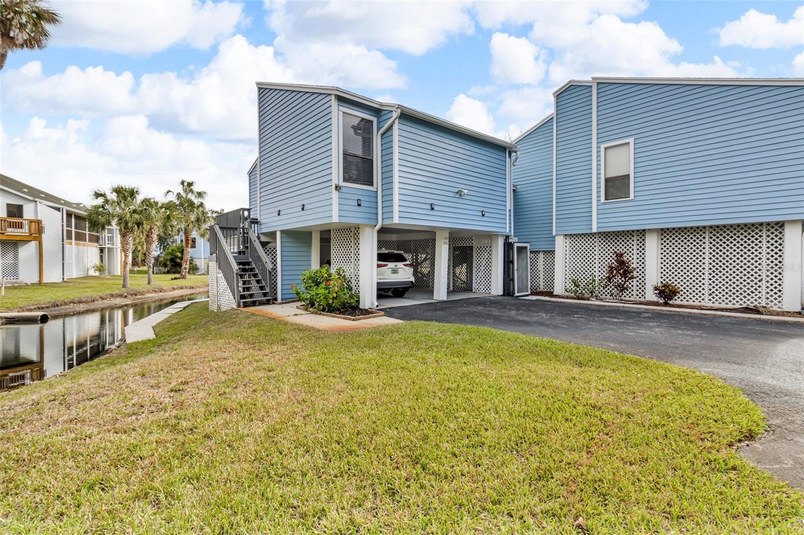 Listing photo id 31 for 11961 Edgeview Court 11961