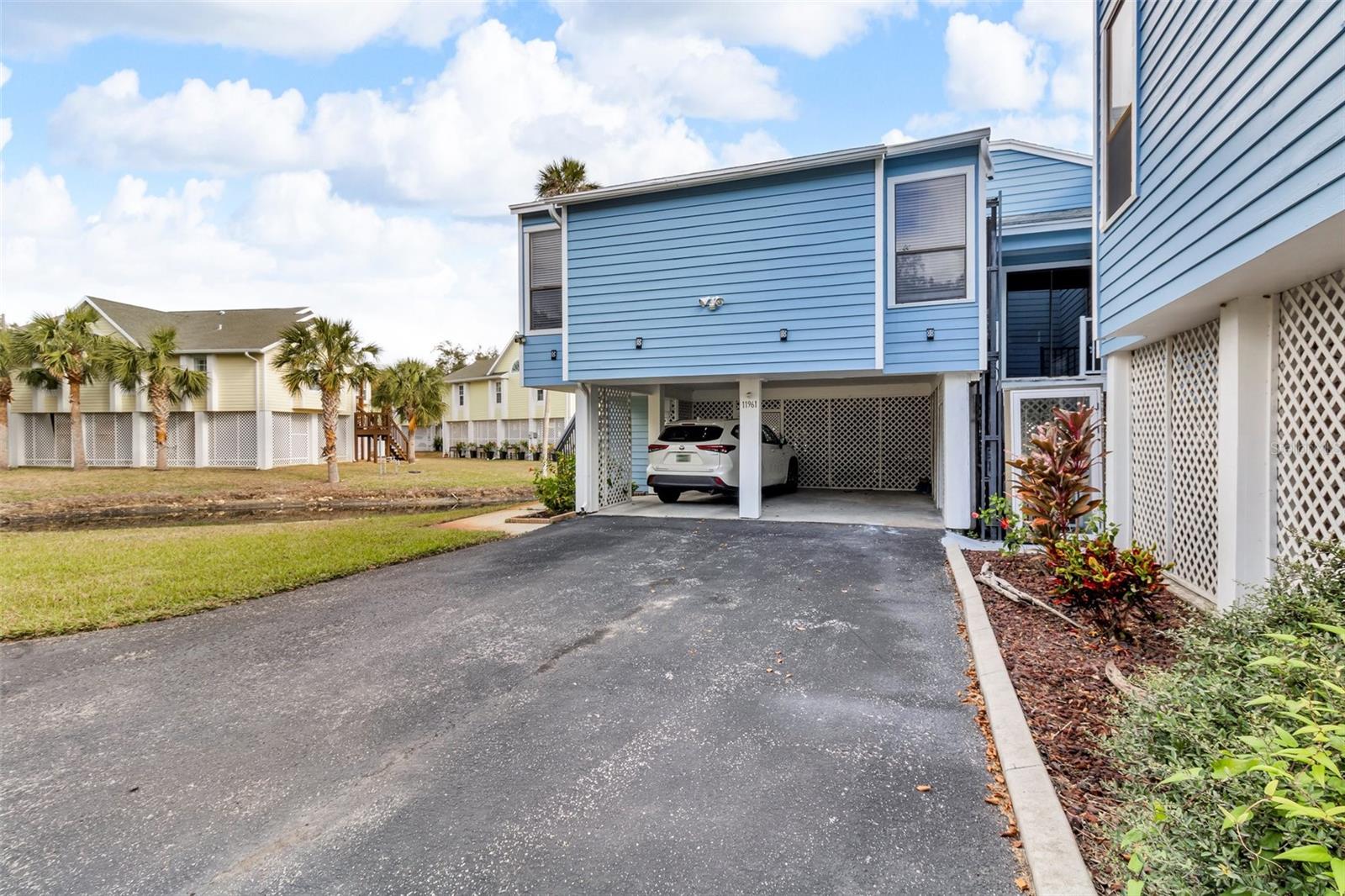 Listing photo id 34 for 11961 Edgeview Court 11961