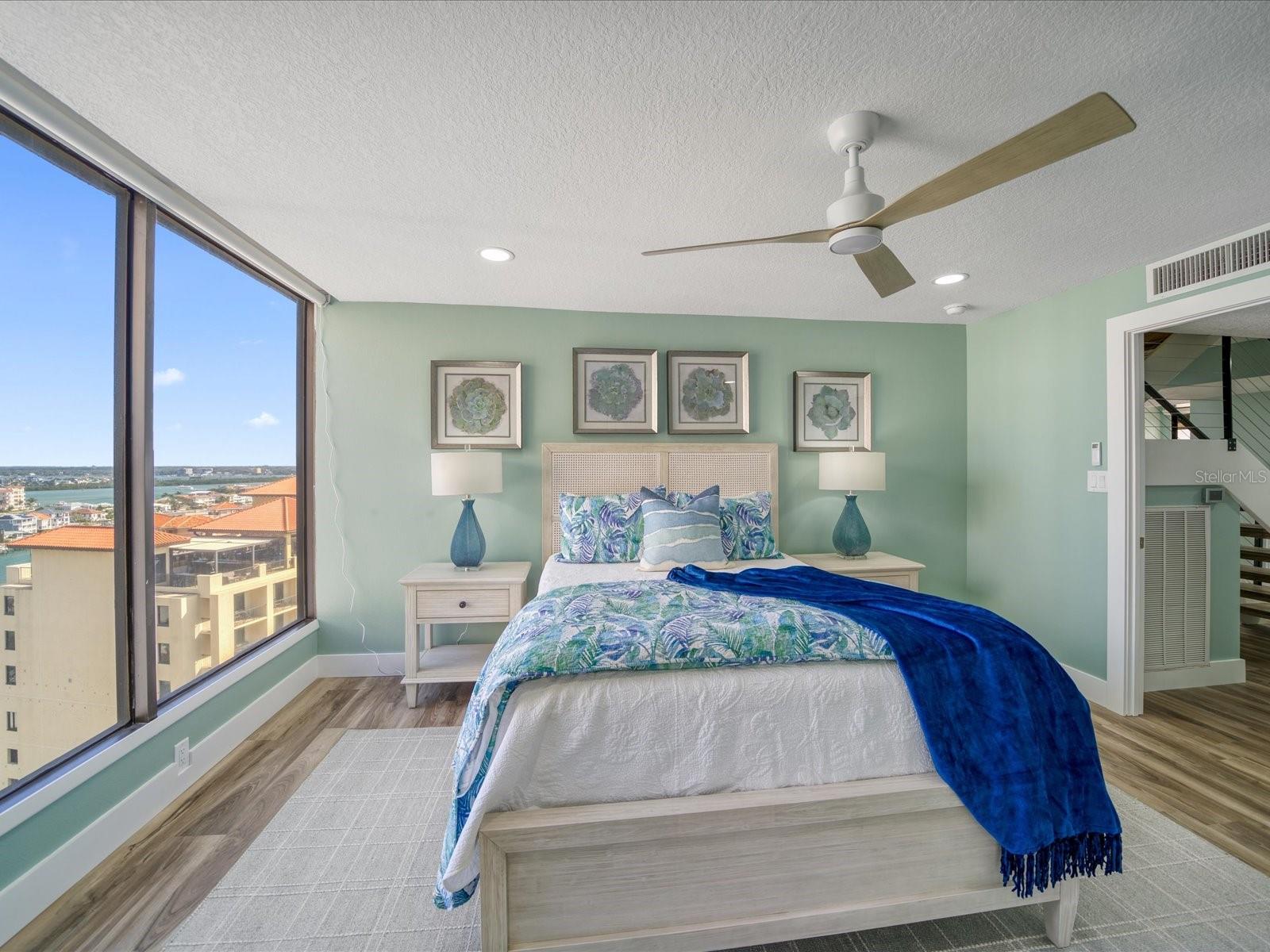 Listing photo id 22 for 450 Gulfview Boulevard S 1708