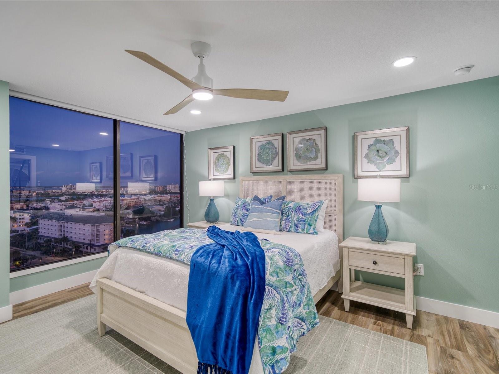 Listing photo id 23 for 450 Gulfview Boulevard S 1708