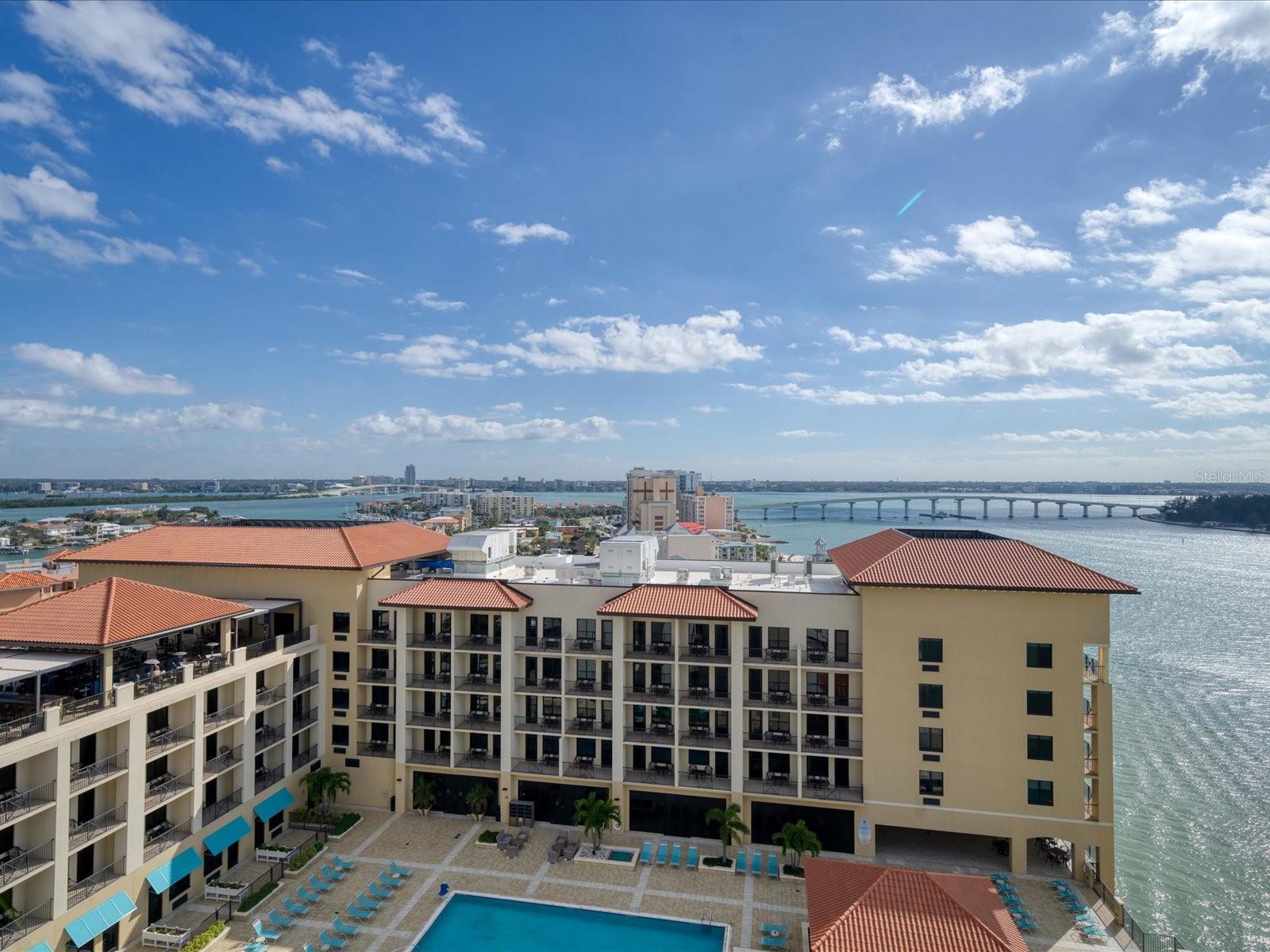 Listing photo id 54 for 450 Gulfview Boulevard S 1708