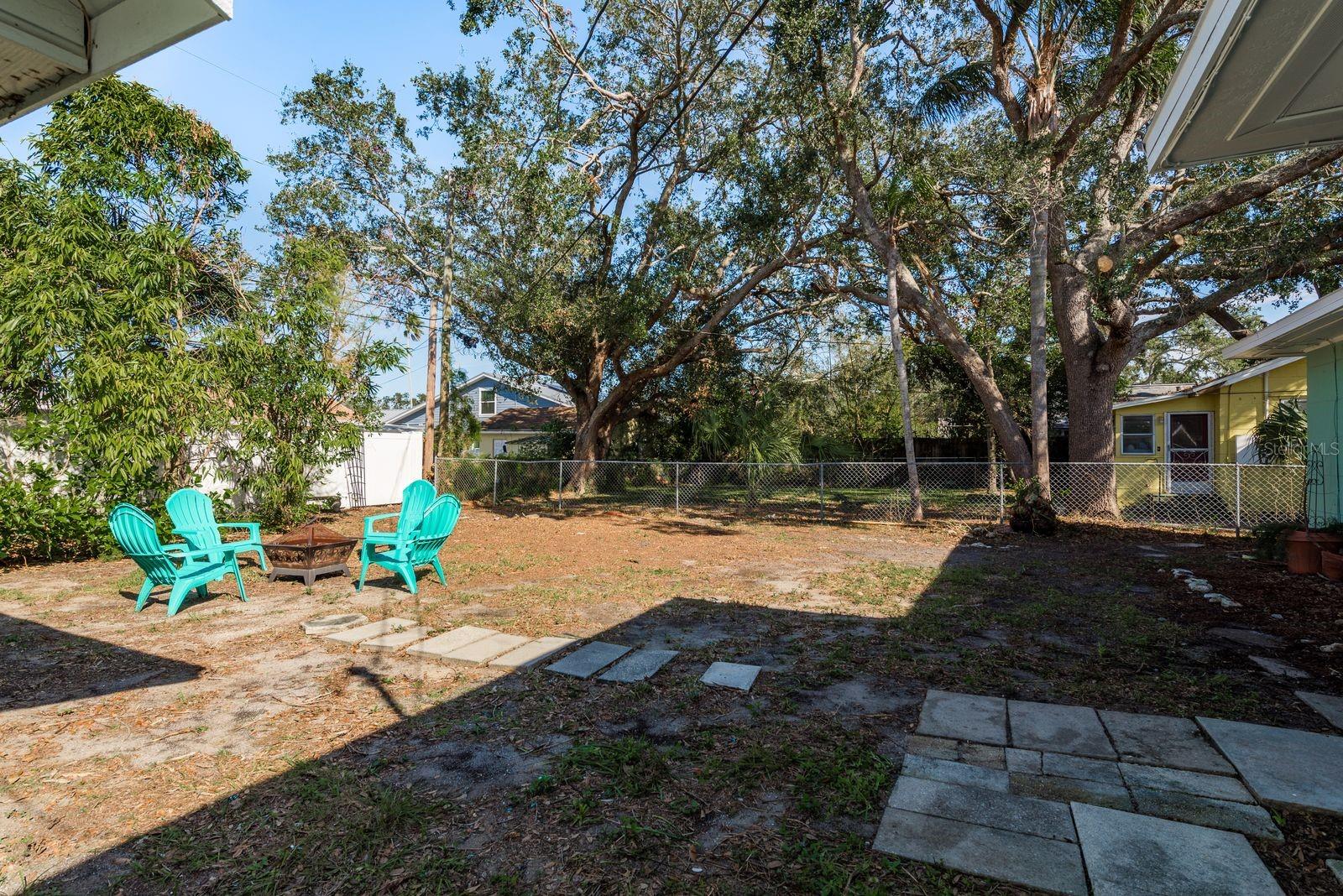 Listing photo id 25 for 436 Norfolk Street