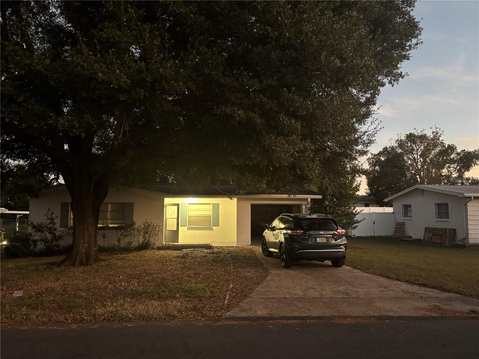 Listing photo id 0 for 17 Jefferson Street