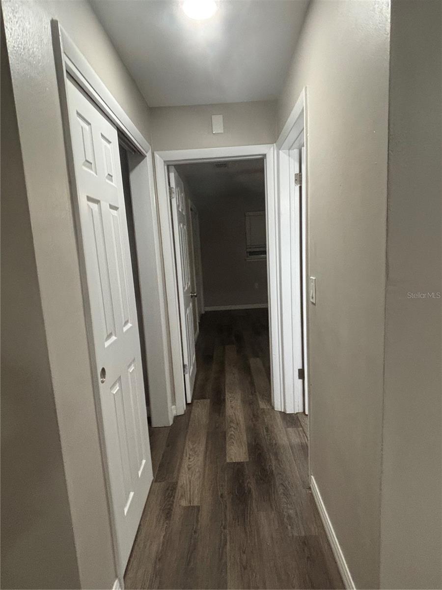 Listing photo id 6 for 17 Jefferson Street