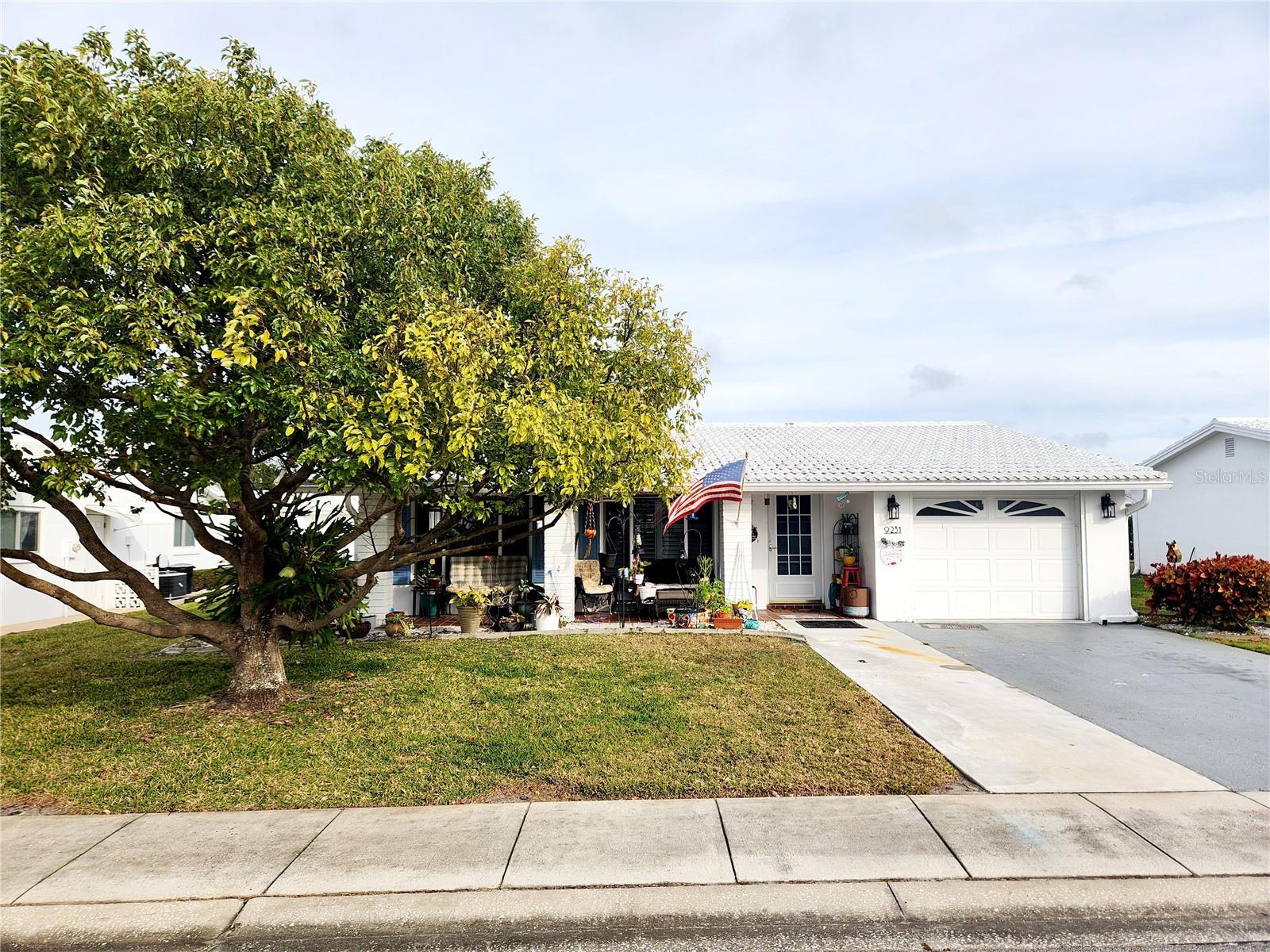 Listing Details for 9231 41st Street N 5, PINELLAS PARK, FL 33782