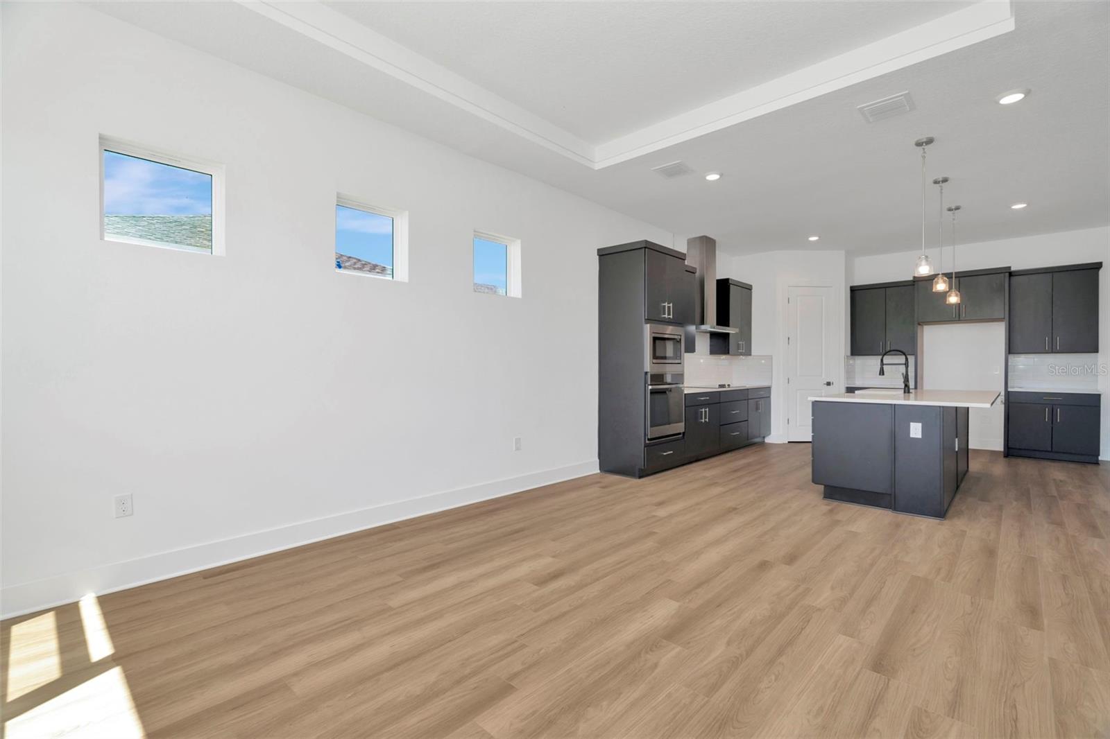 Listing photo id 14 for 8347 Golden Beach Court