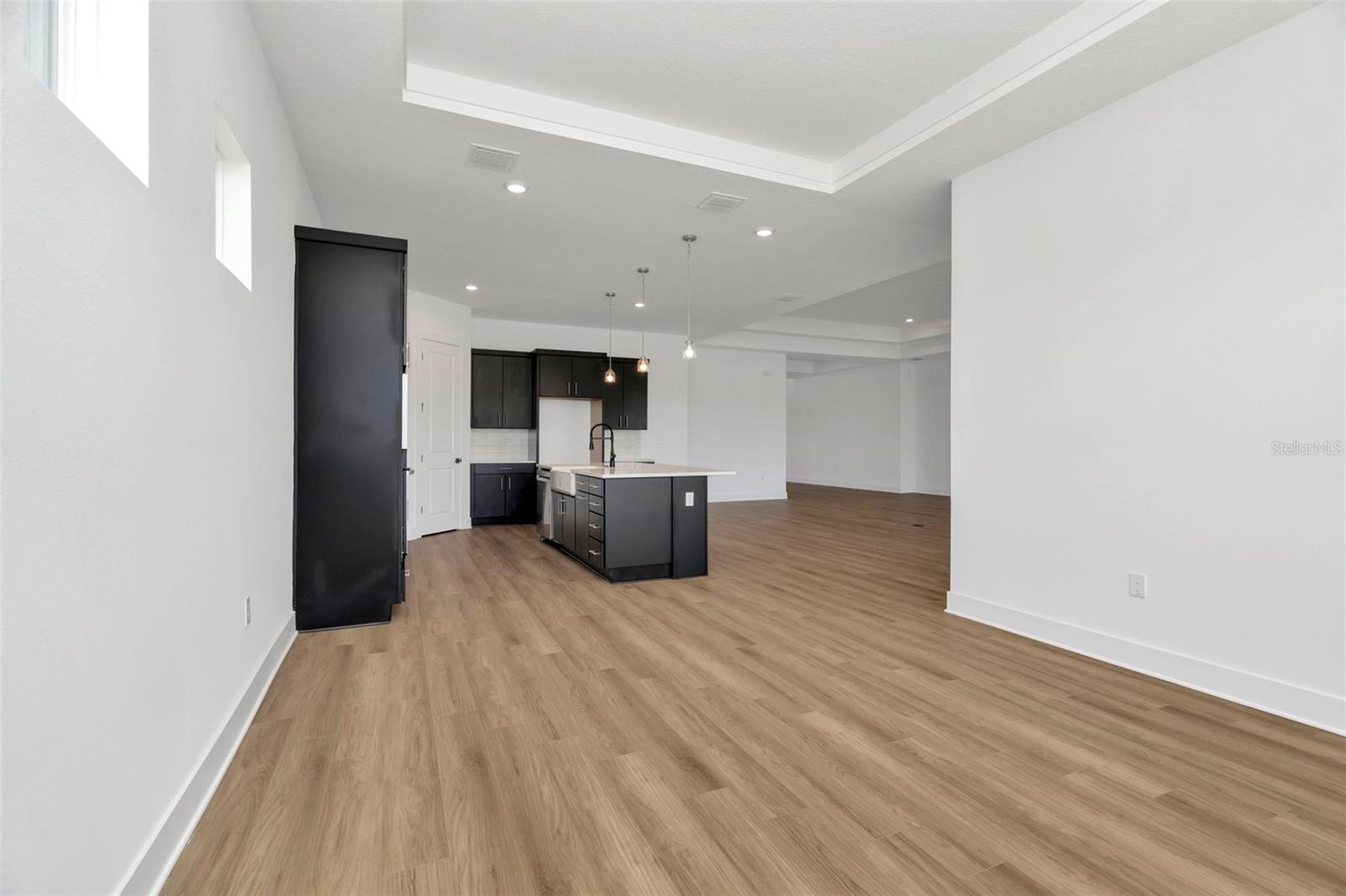 Listing photo id 15 for 8347 Golden Beach Court