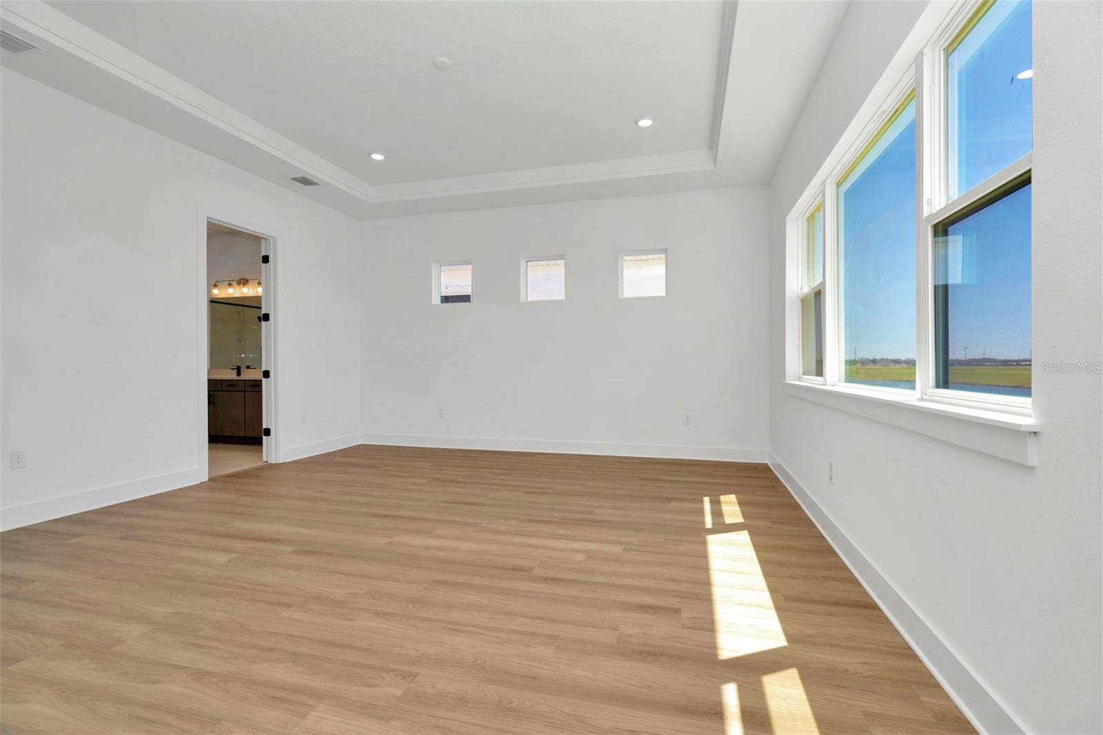 Listing photo id 21 for 8347 Golden Beach Court